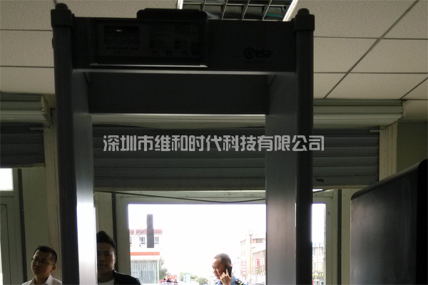 新疆烏魯木齊鐵路局8家火車站采用維和時代供應HI-PE進口安檢門[圖文]